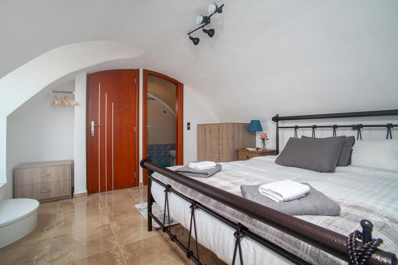 Sunrise Apartment Santorini Emporio  외부 사진